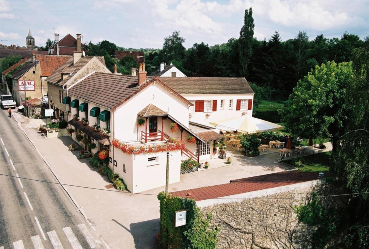 Hotel Les Fleurs Pontaubert Exterior photo